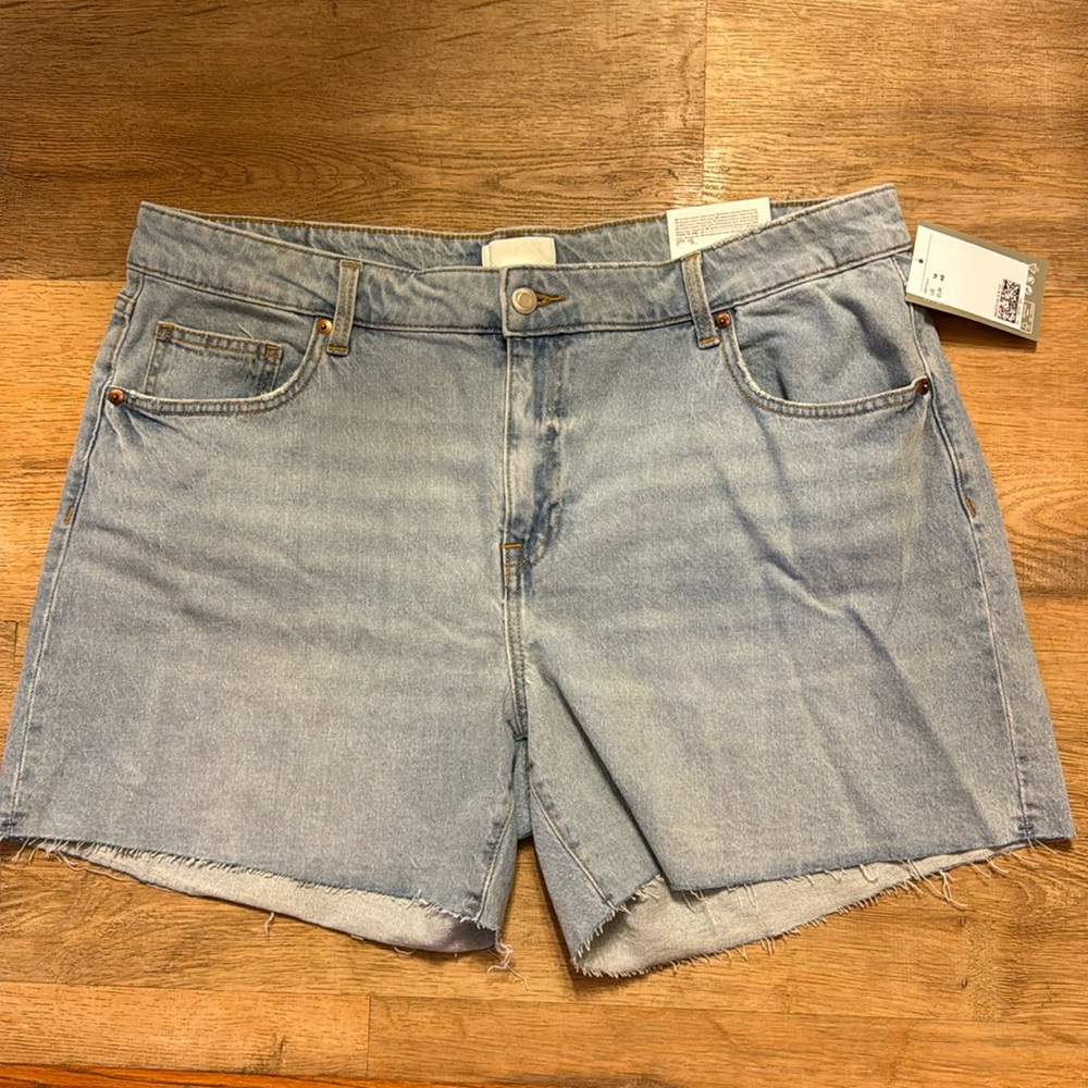 NWT H&M High Waist Jean Shorts